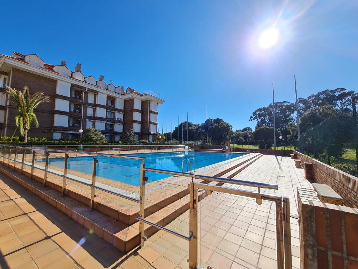 Apartamento Noja. Piso en noja a 5 minutos de la playa de Ris Exterior foto