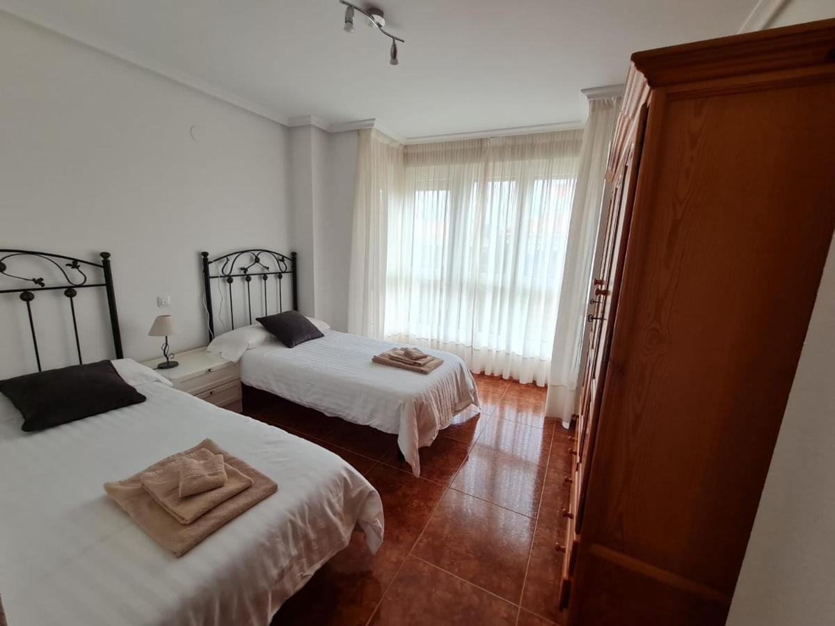 Apartamento Noja. Piso en noja a 5 minutos de la playa de Ris Exterior foto