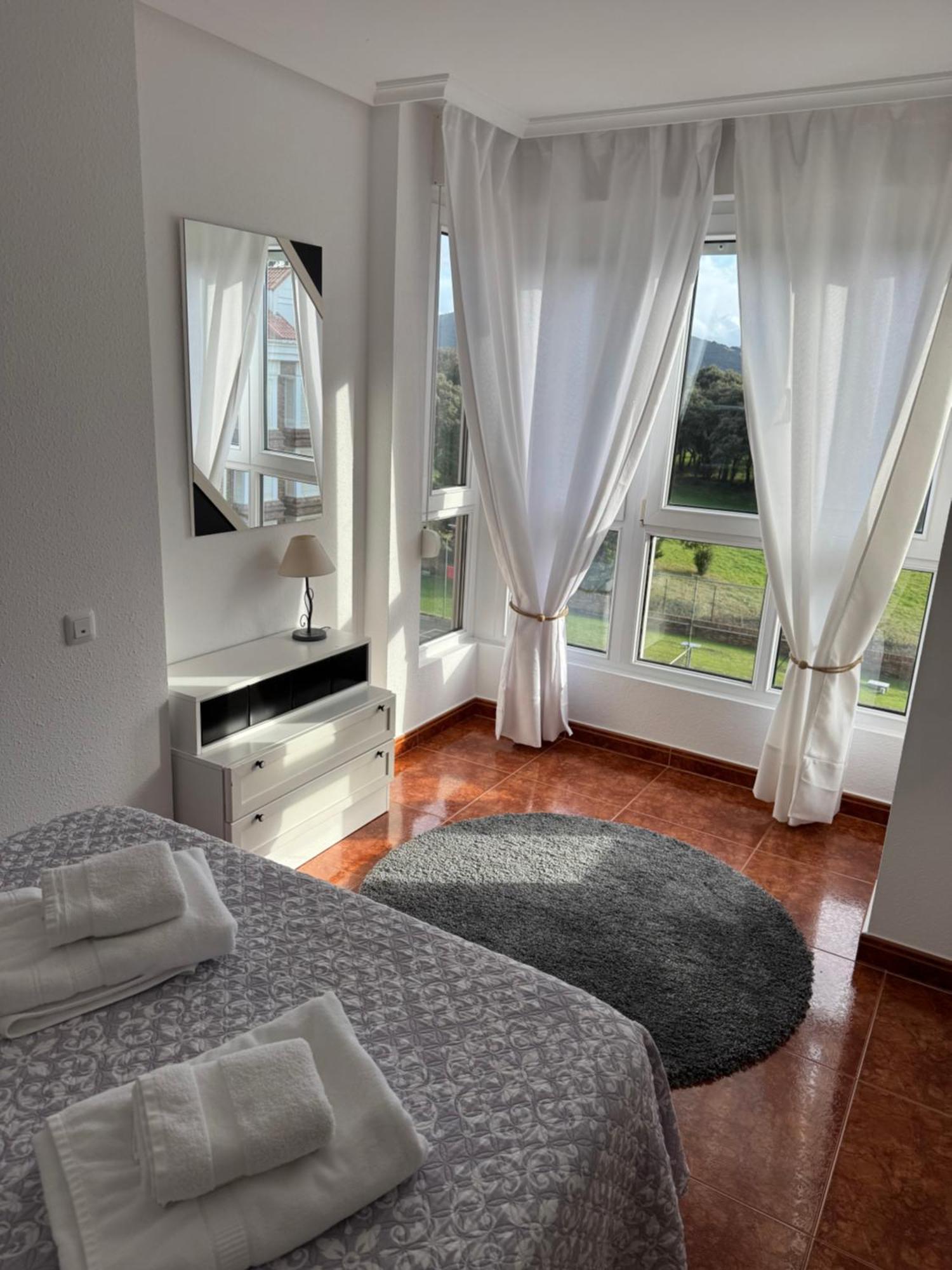 Apartamento Noja. Piso en noja a 5 minutos de la playa de Ris Exterior foto